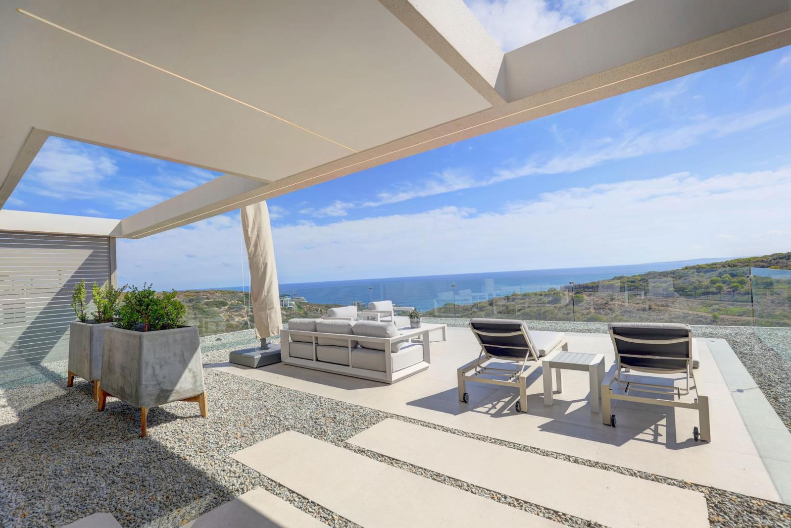4 Bedroom House in Pinnacle Point Golf Estate