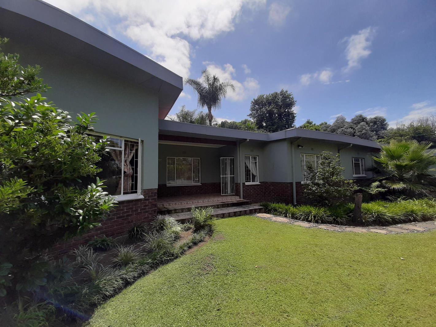 6 Bedroom House in Hutten Heights