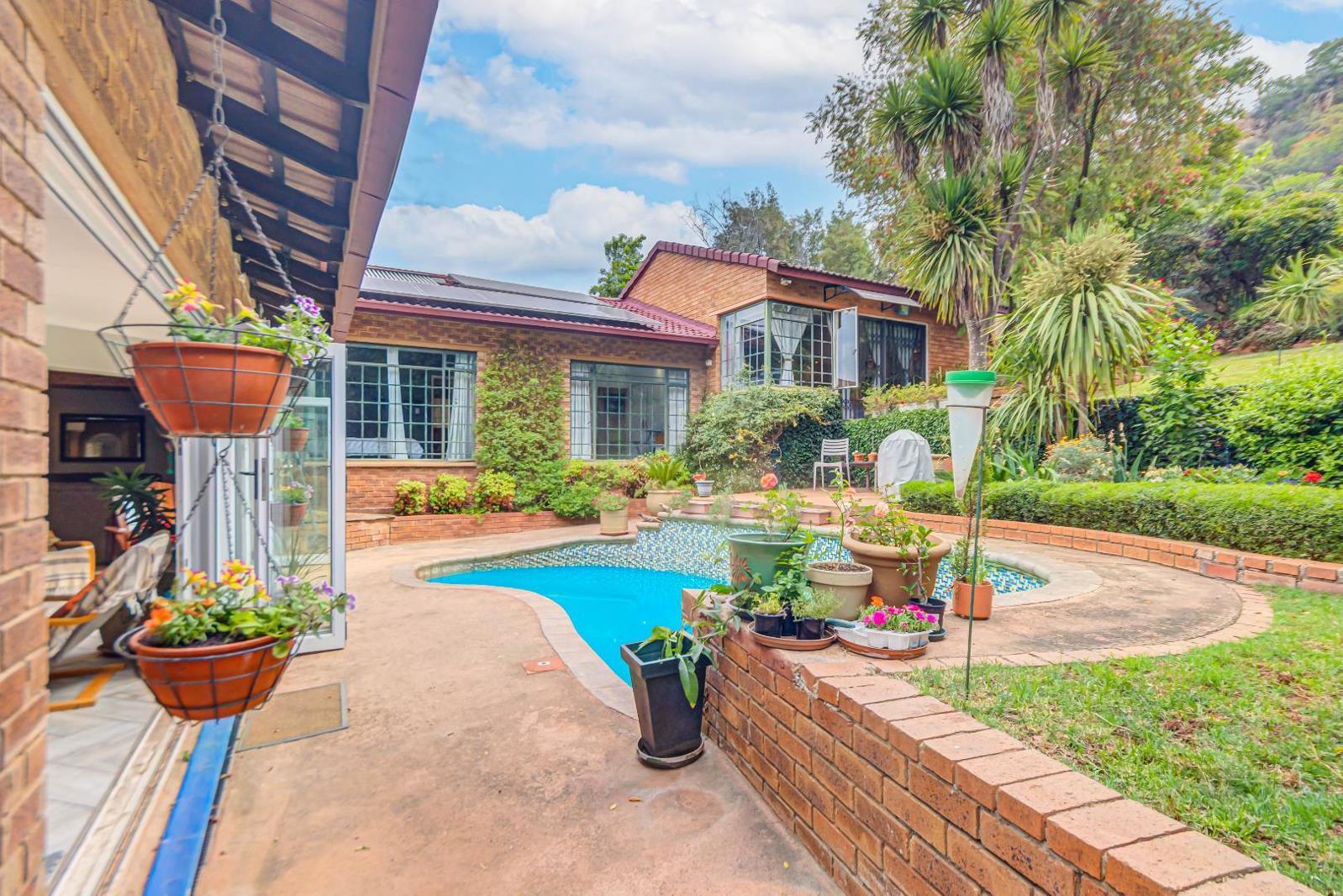4 Bedroom House in Strubens Valley