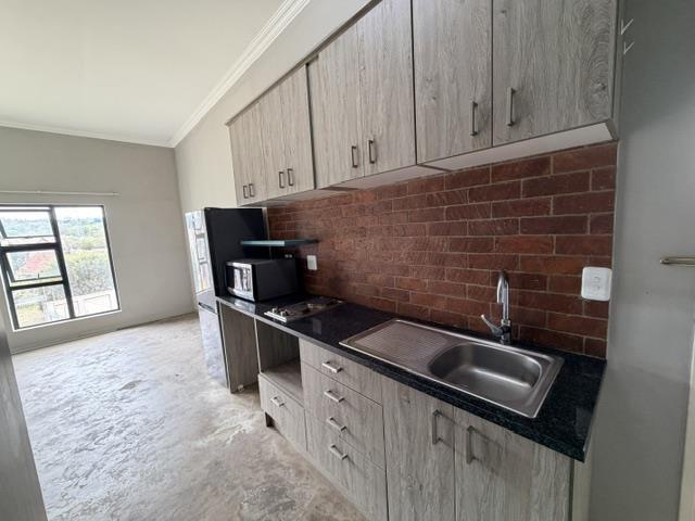Studio Apartment in Zwartkop