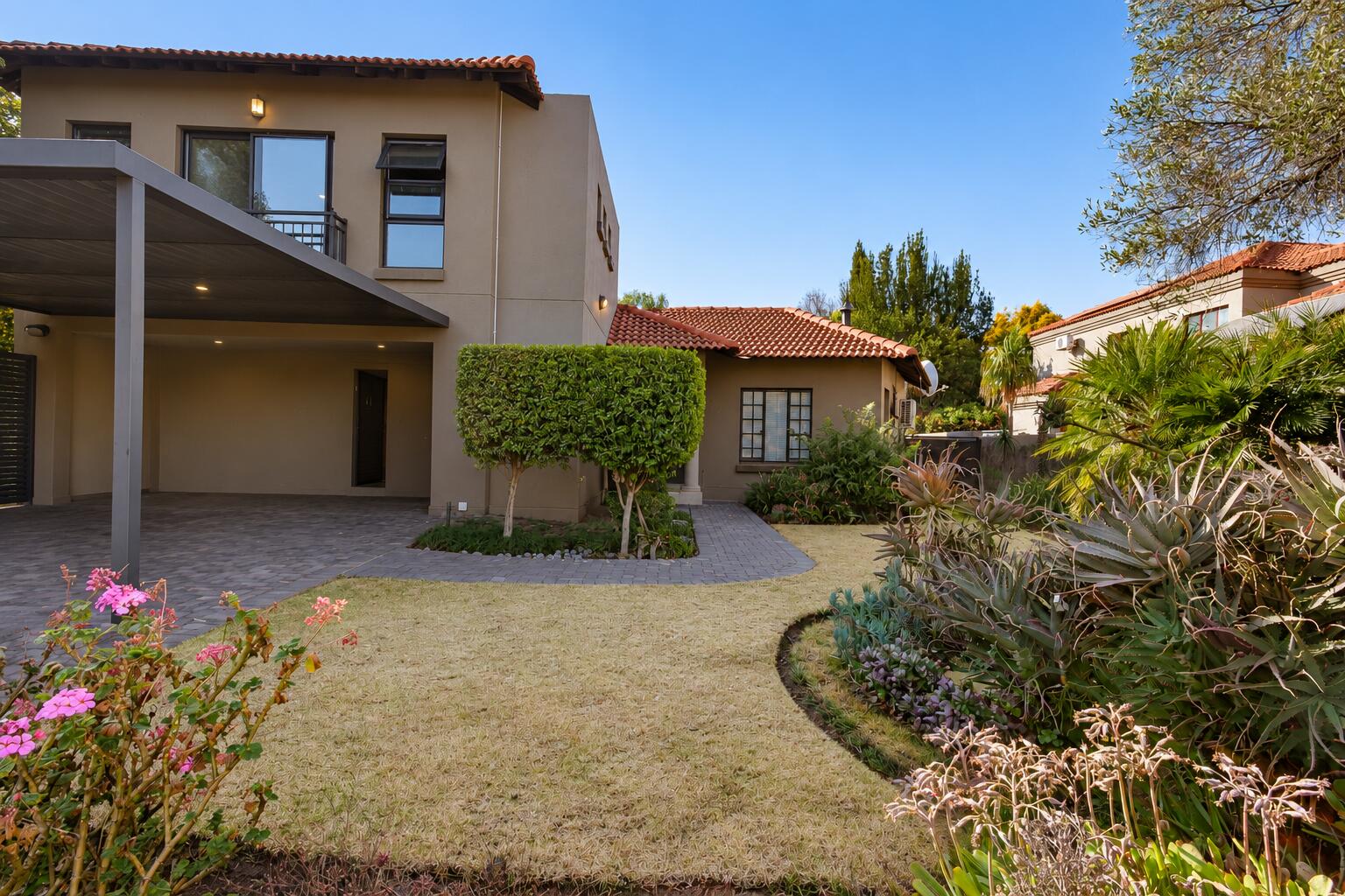 5 Bedroom House in Moreleta Park