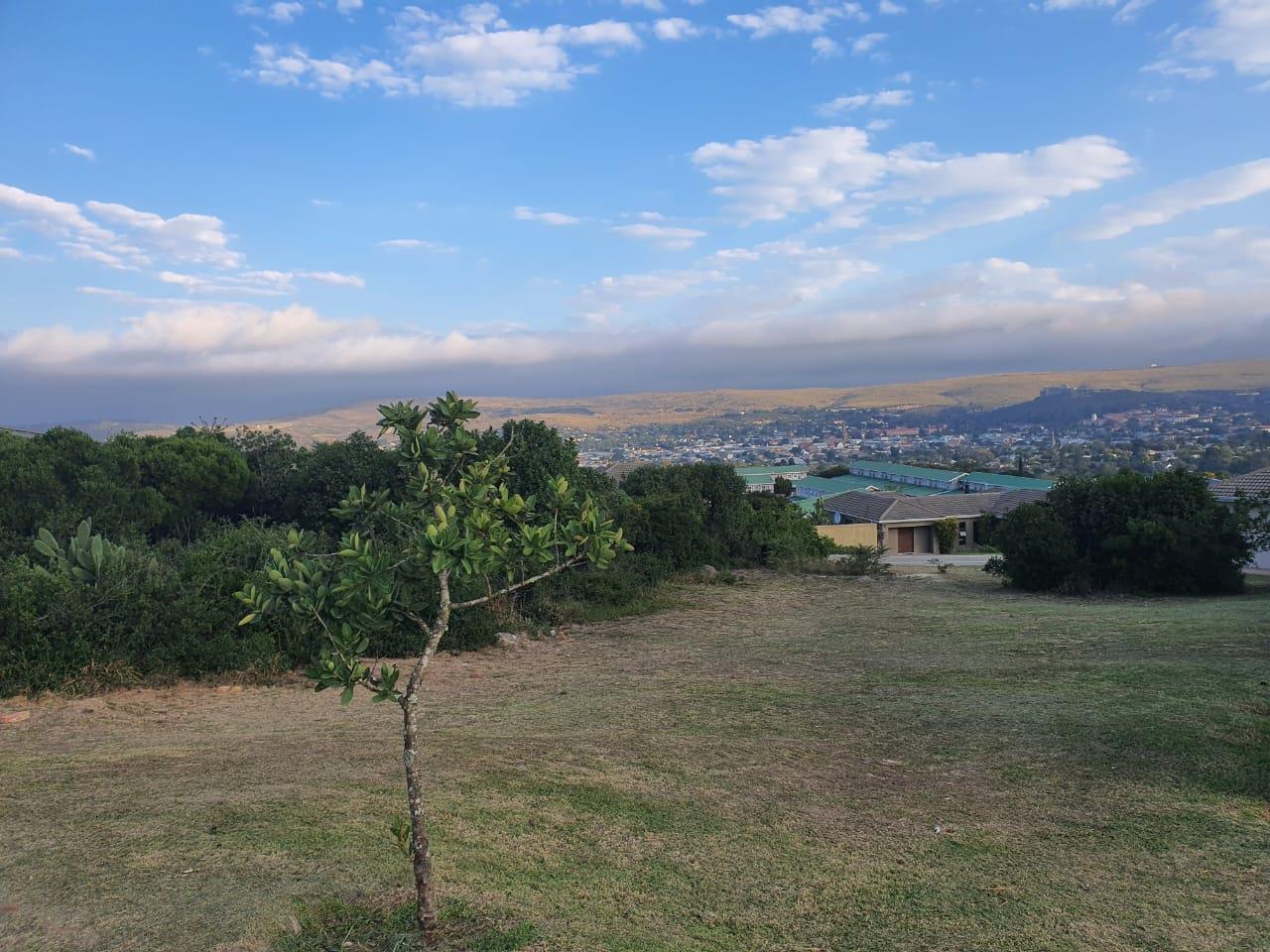 993 m² Land available in Oatlands North