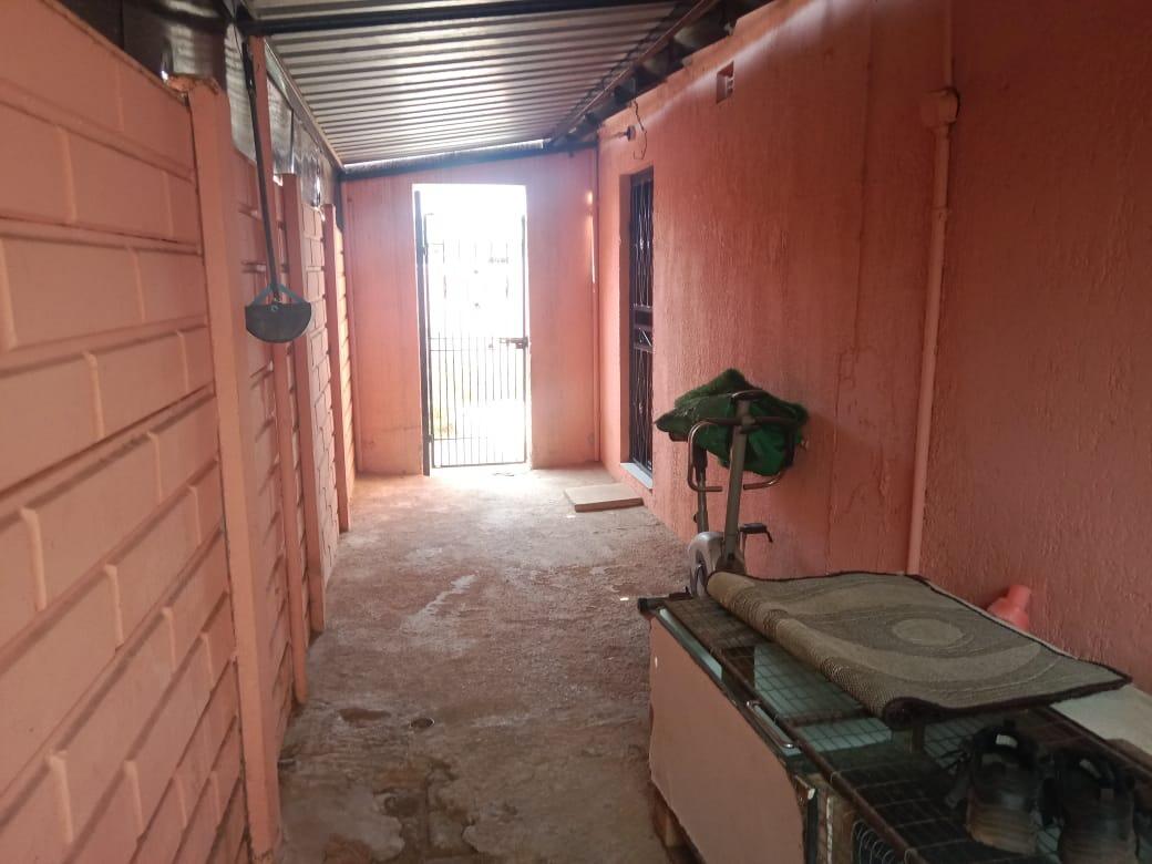 4 Bedroom House in Lenasia South