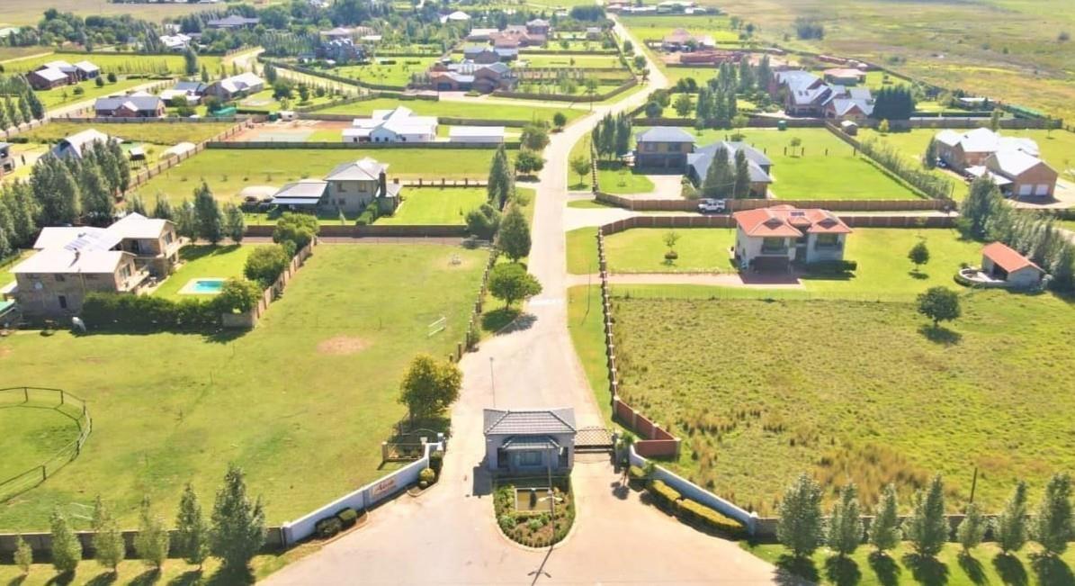 2 325 m² Land available in Mooivallei Park