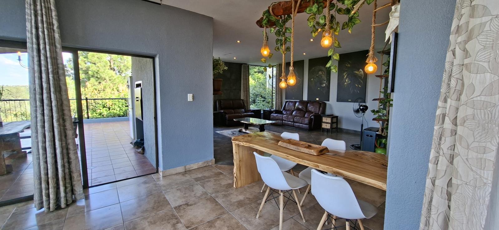 4 Bedroom House in Roodekrans