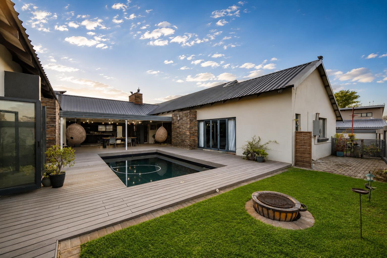 4 Bedroom House in Zambezi Country Estate