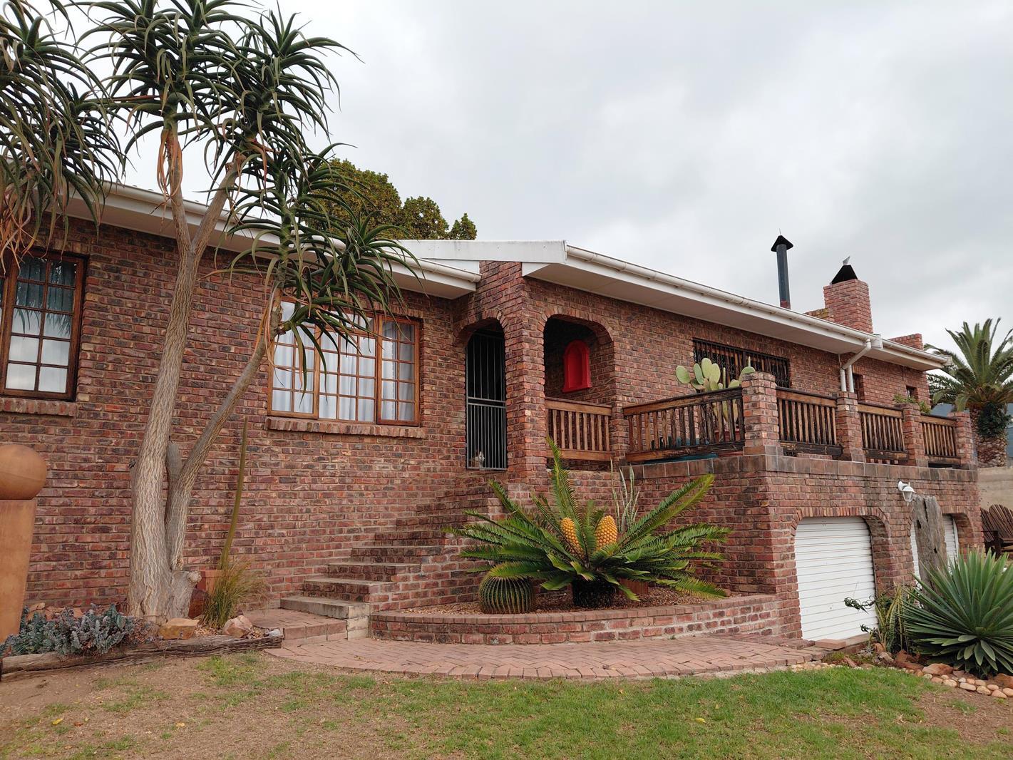 3 Bedroom House in Bothasrus