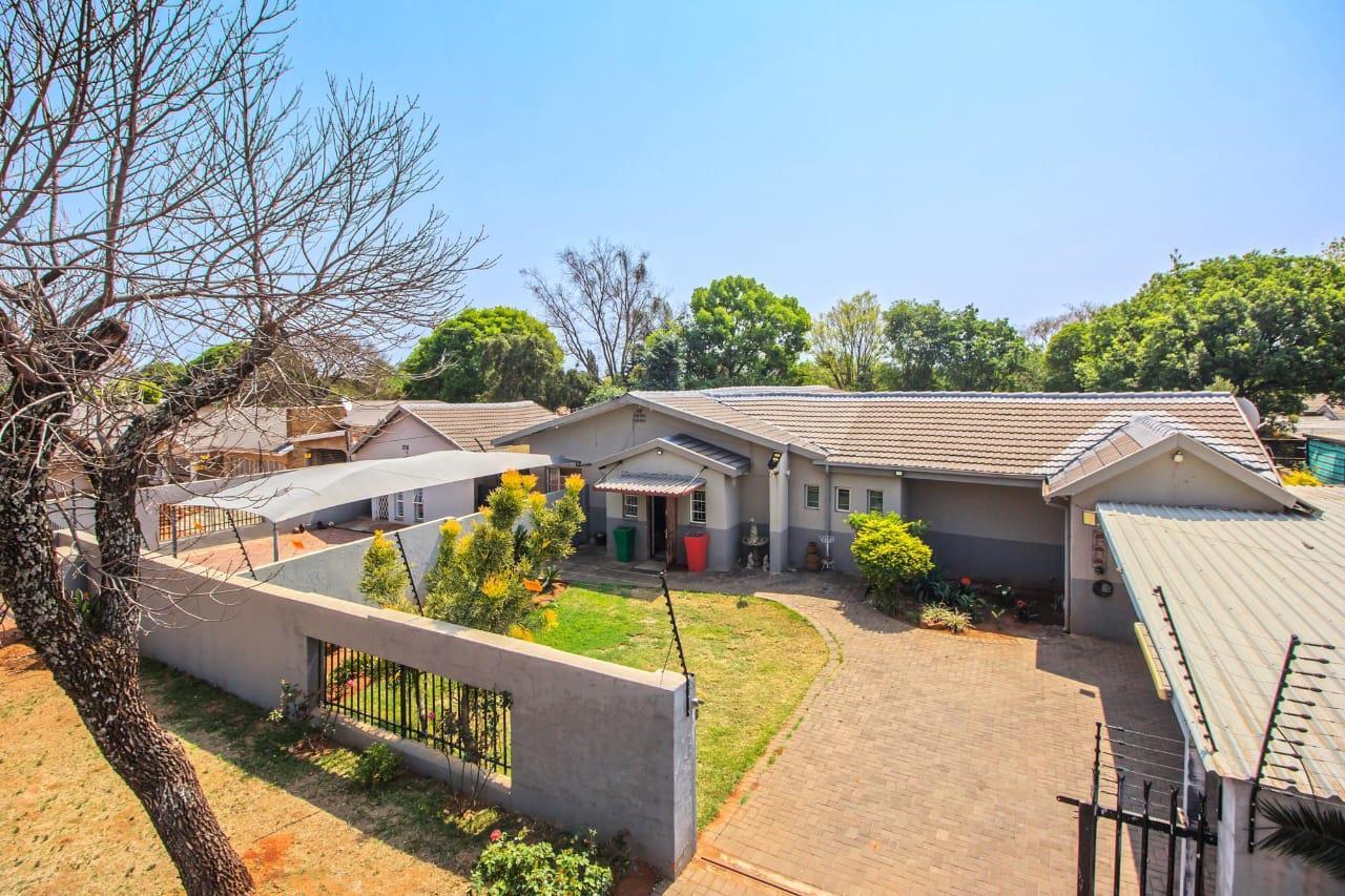 4 Bedroom House in Meyerspark