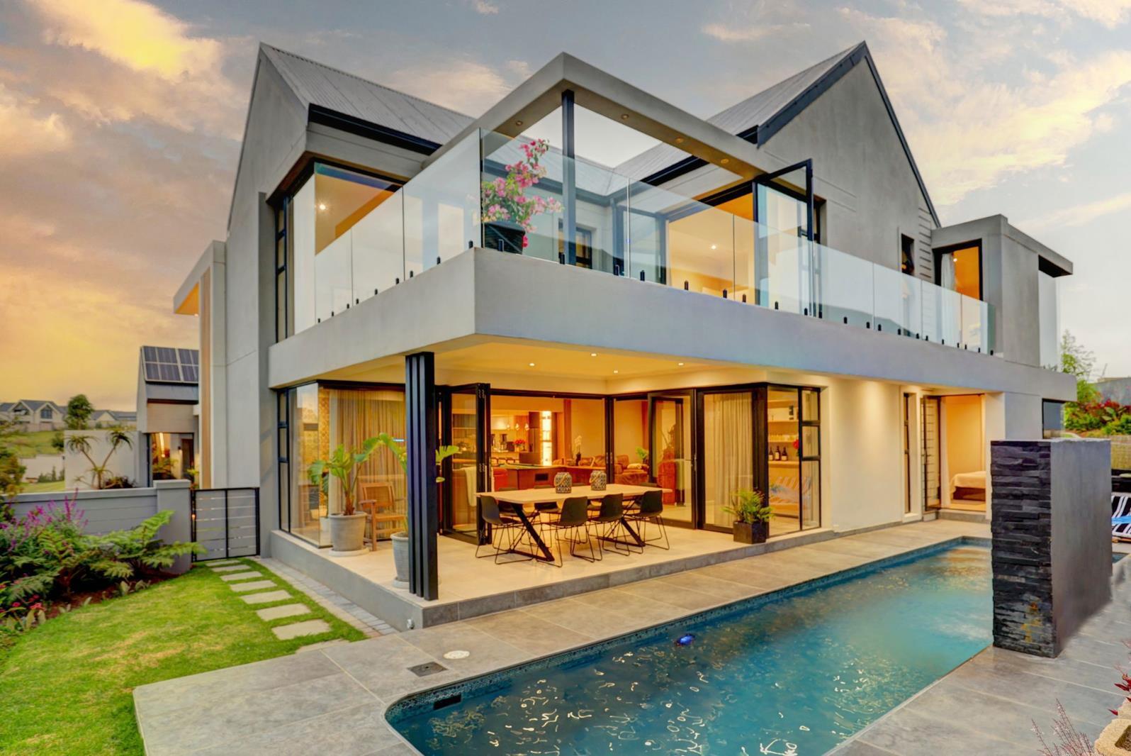 6 Bedroom House in Kingswood Golf Estate