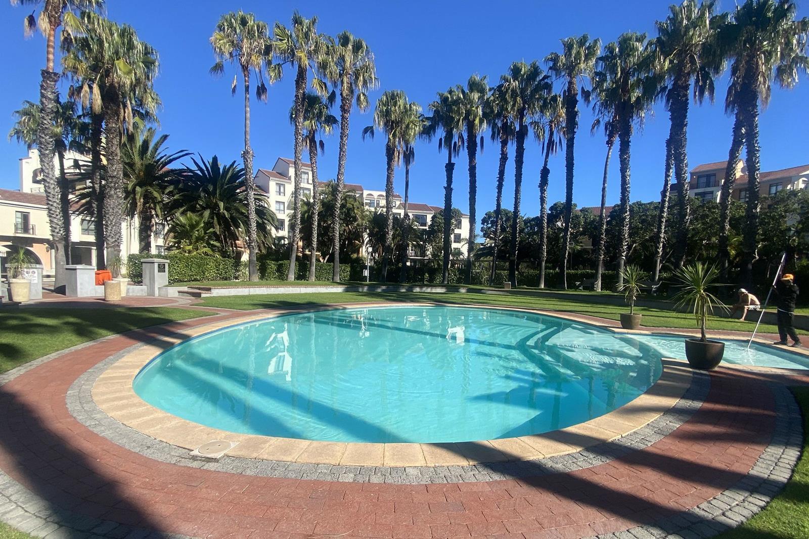 1 Bedroom Apartment in Century City