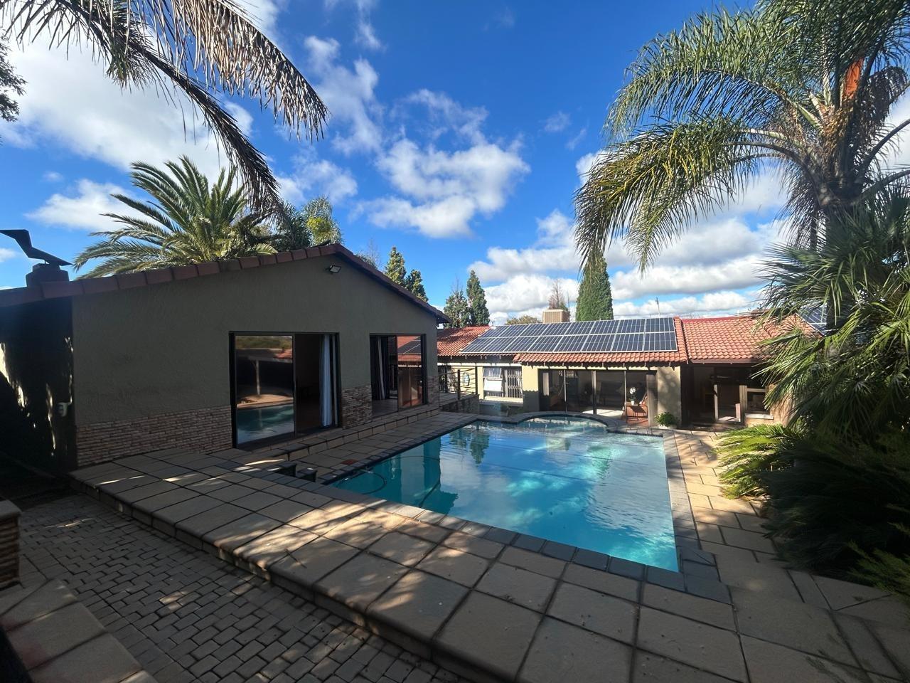 4 Bedroom House in Glenvista