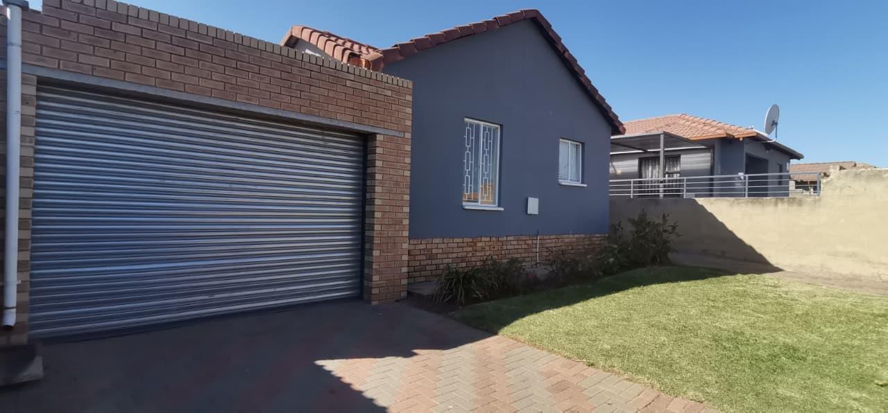 3 Bedroom House in Naturena
