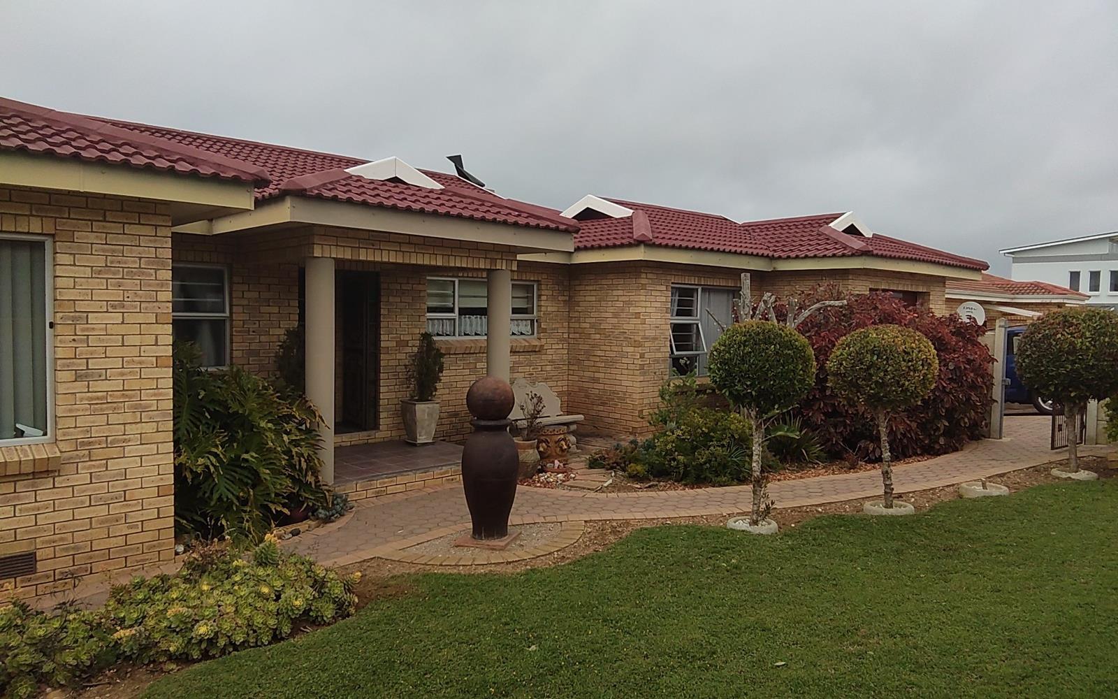3 Bedroom House in Dana Bay