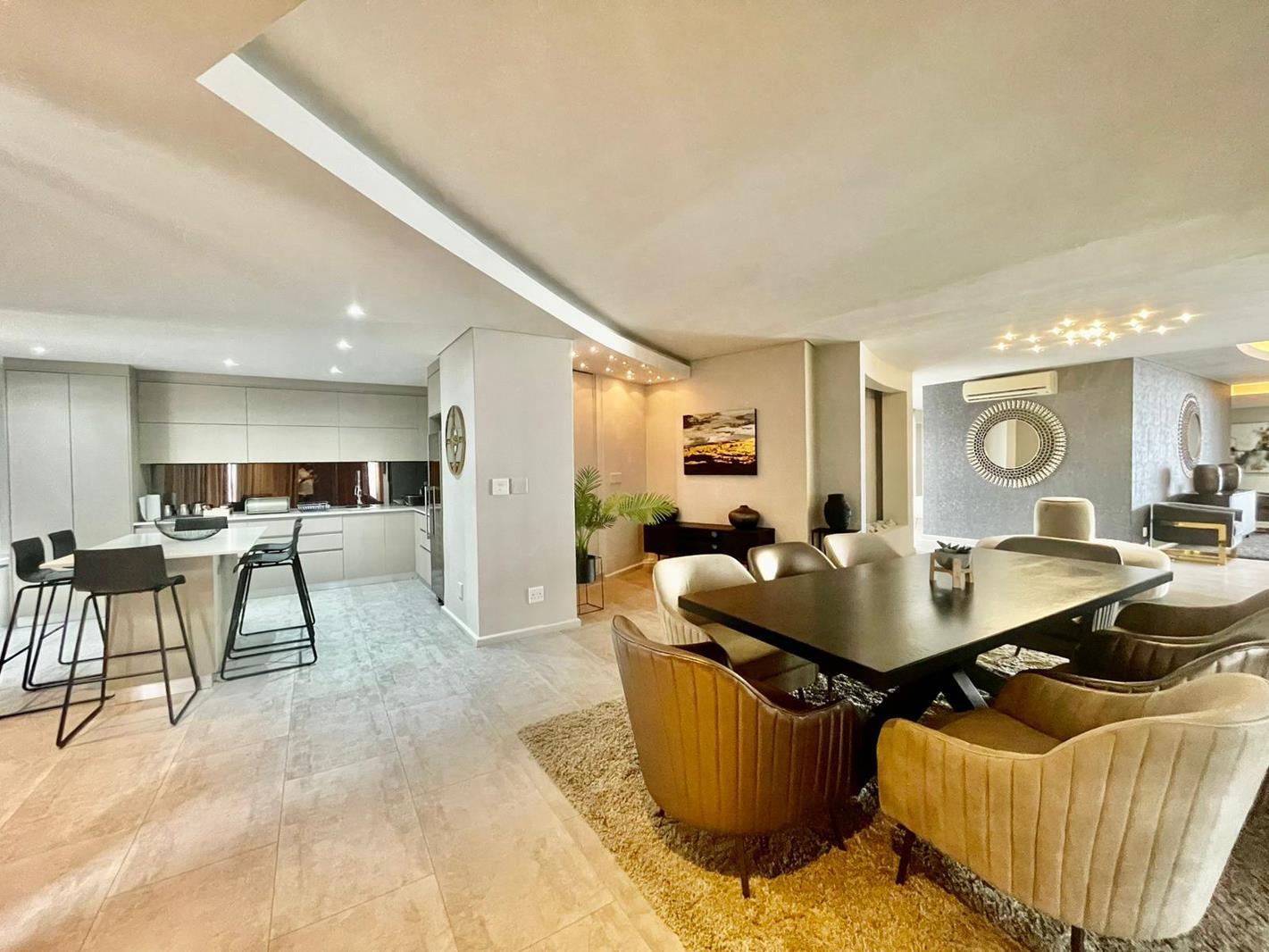 4 Bedroom Apartment in Table View