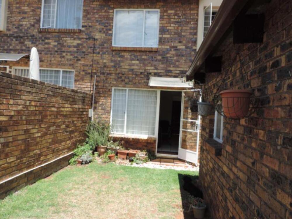 2 Bedroom Townhouse in Glenvista