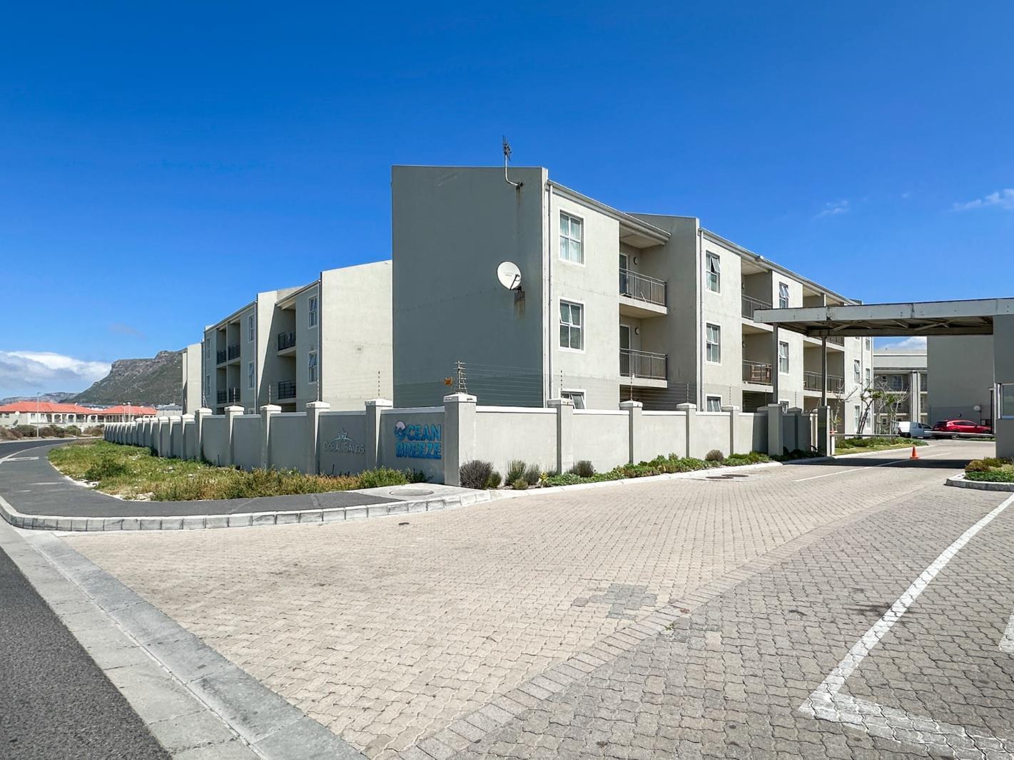 2 Bedroom Apartment in Costa Da Gama