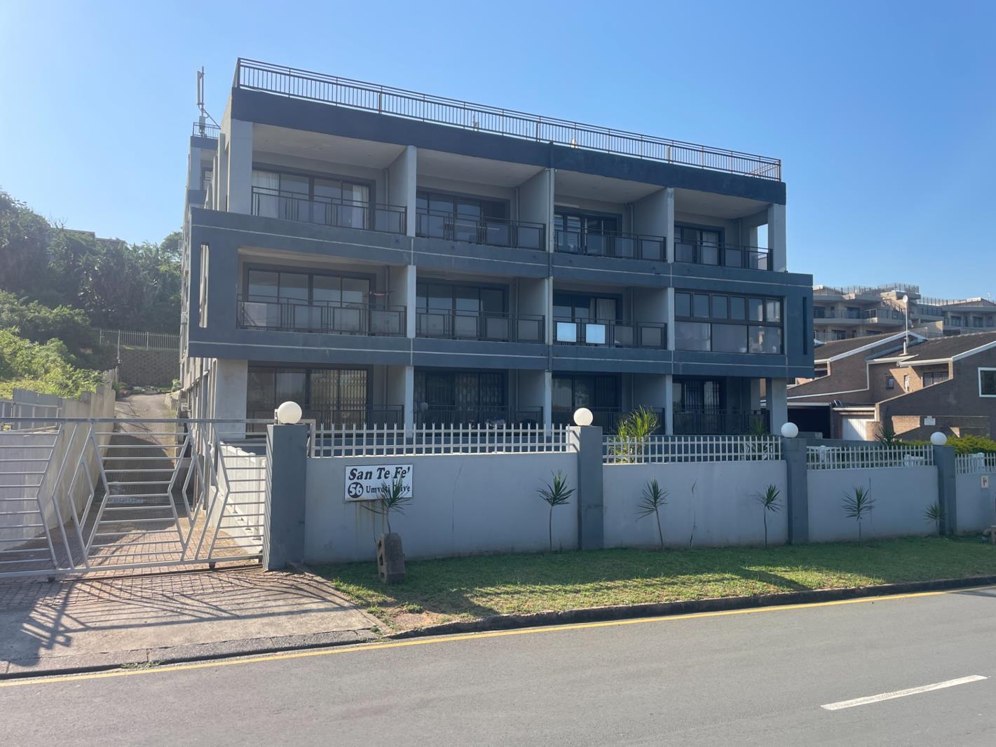 3 Bedroom Apartment in Blythedale Beach