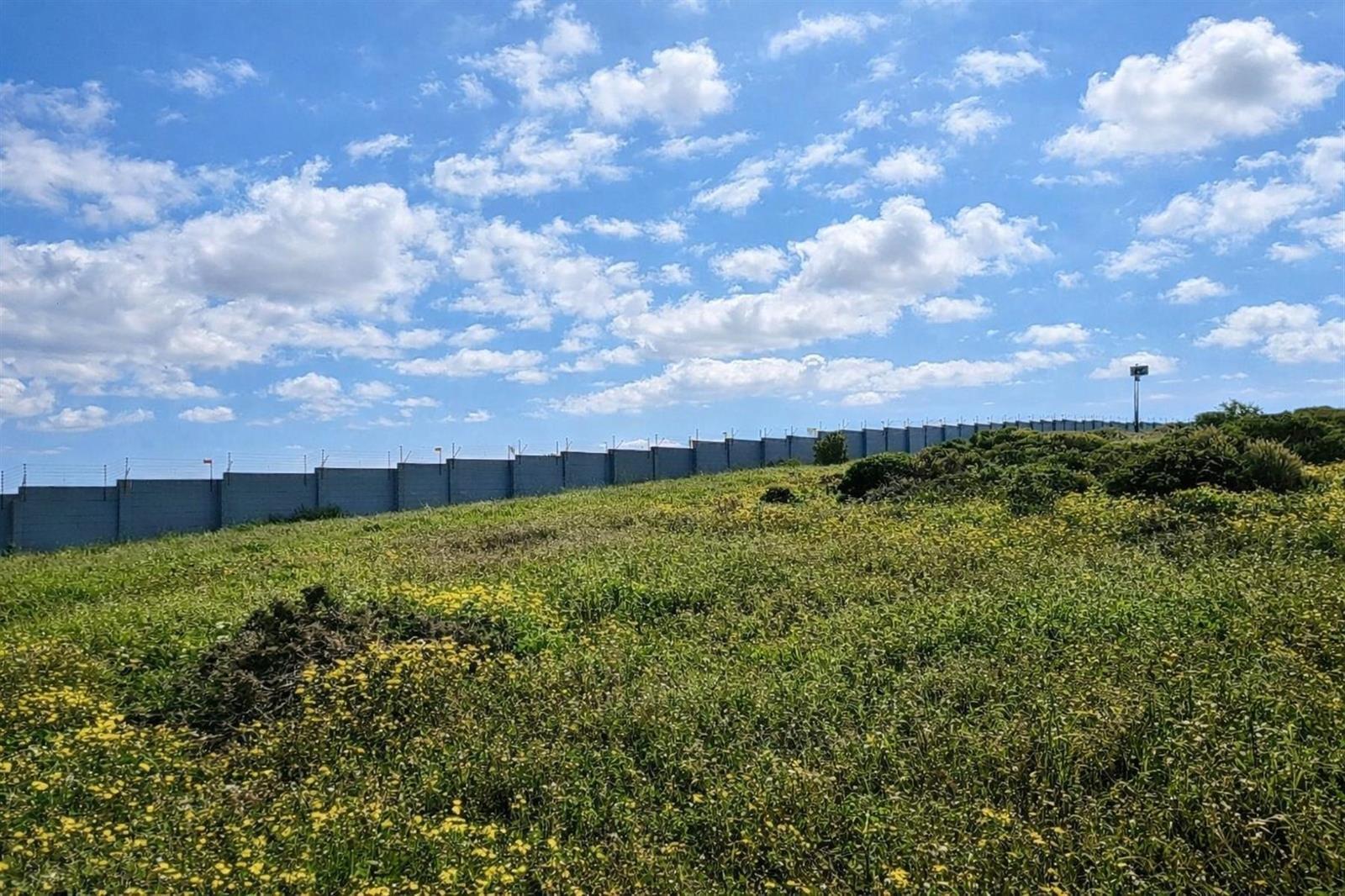 743 m² Land available in Hoogland