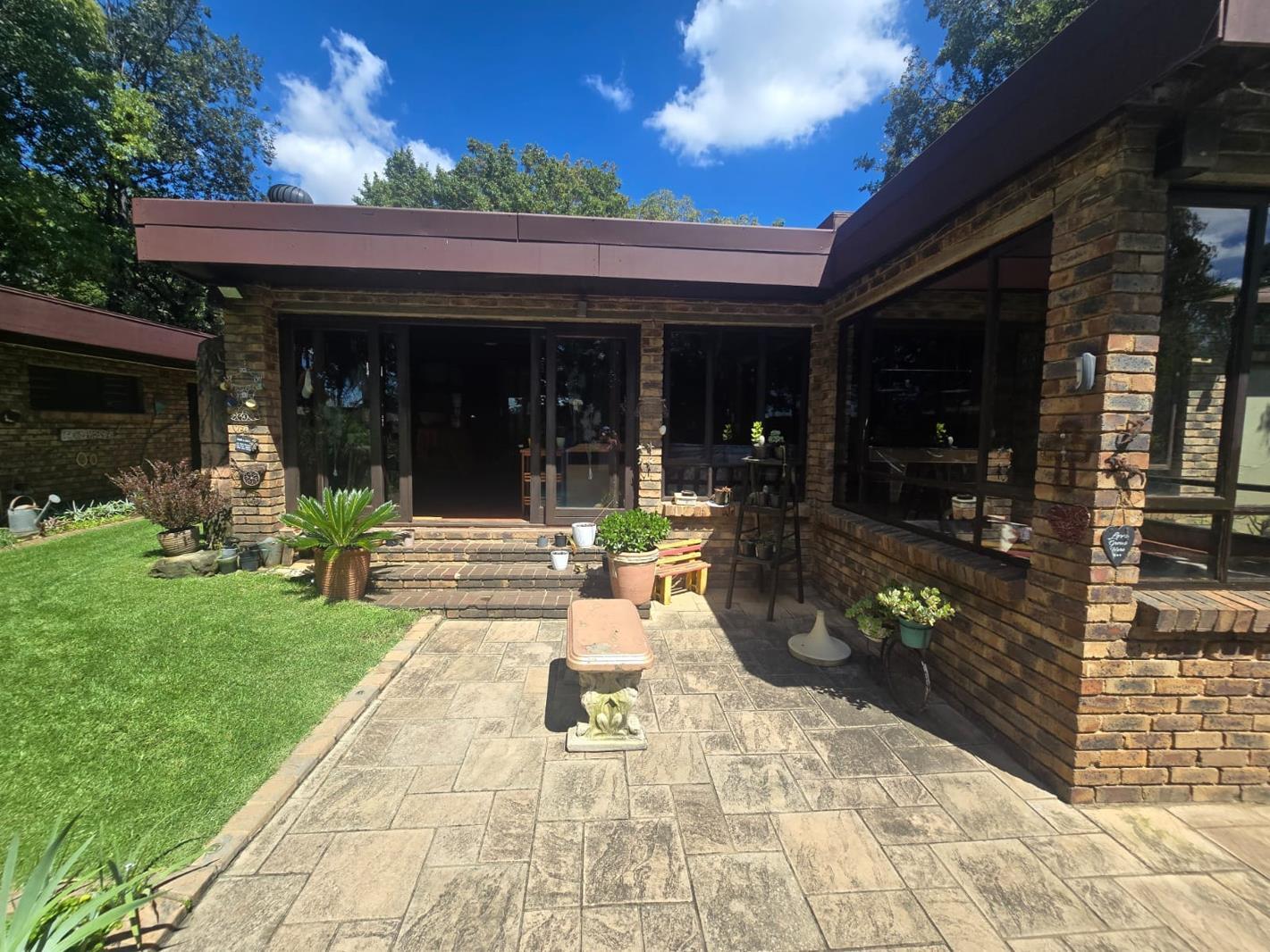 4 Bedroom House in Parkhill Gardens