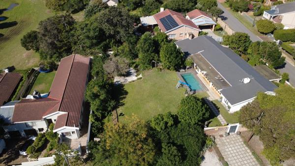 709 m² Land available in Seaside Longships