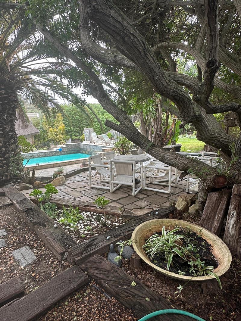 1 Bedroom Garden Cottage in Bloubergrant