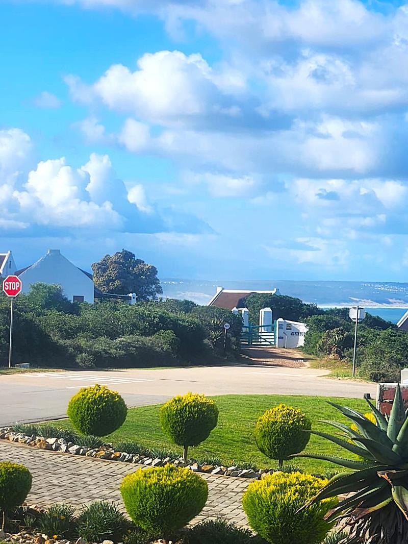 789 m² Land available in Boggomsbaai