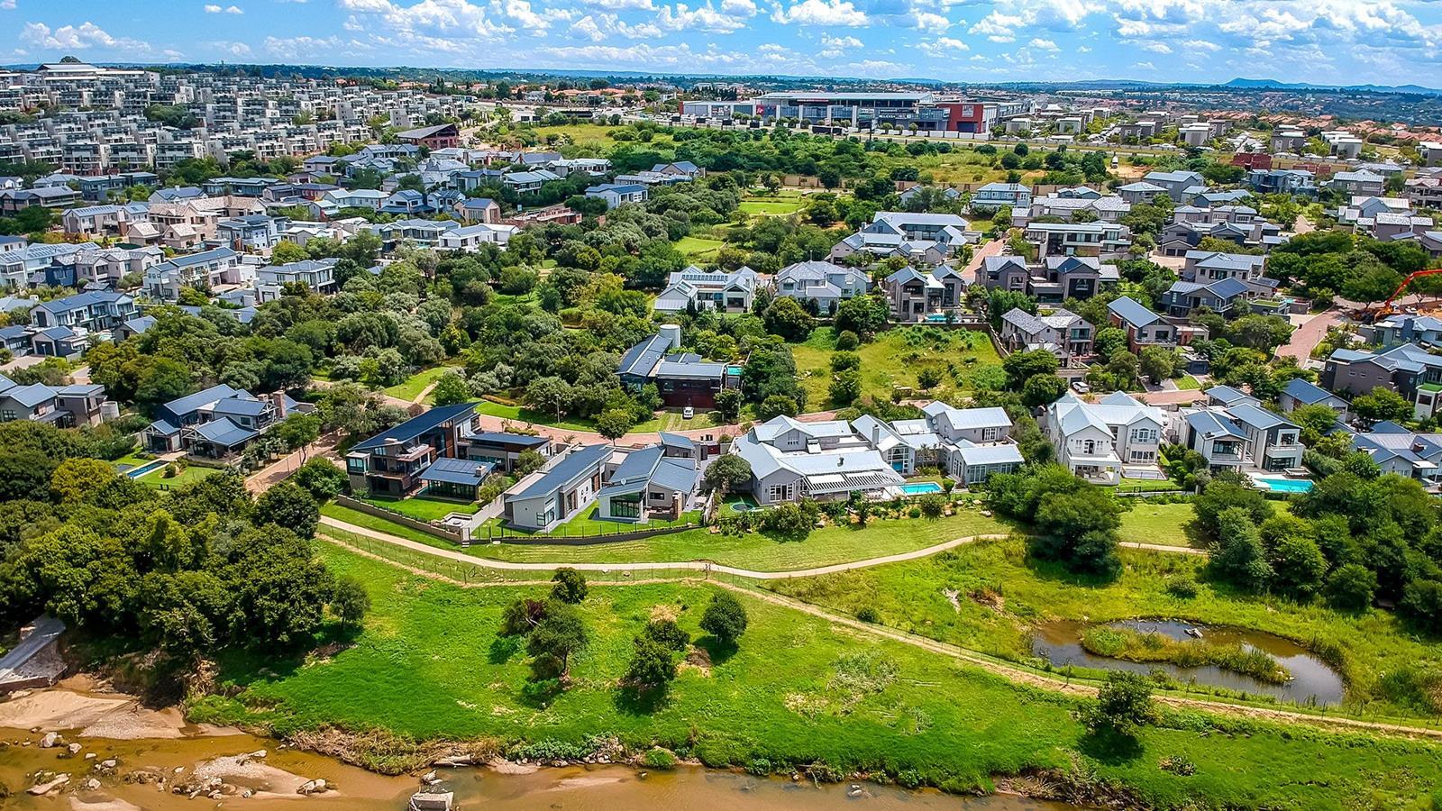 650 m² Land available in Helderfontein Estate