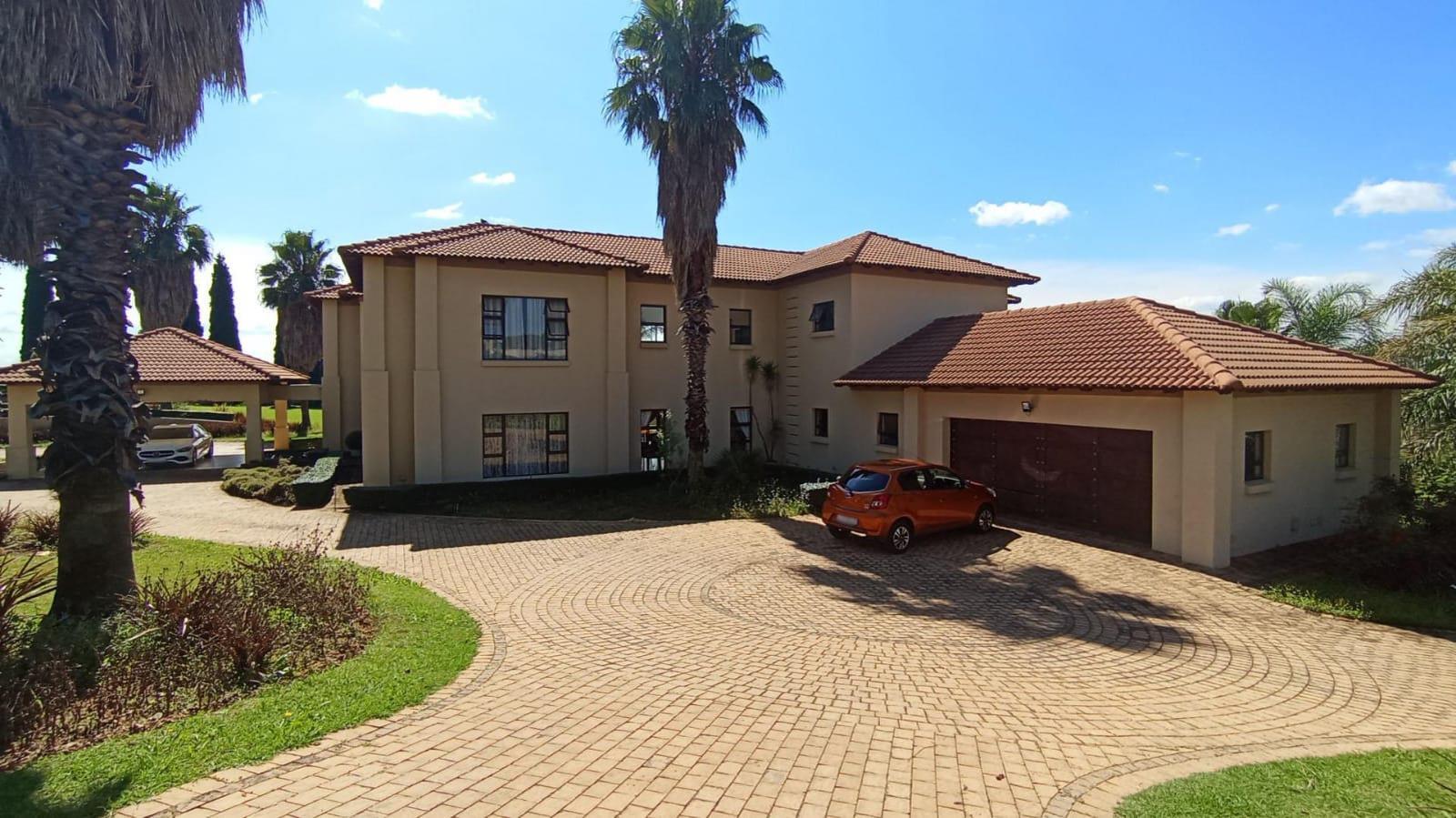 5 Bedroom House in Mooikloof Glen