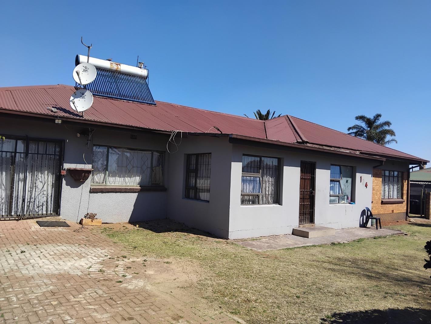 5 Bedroom House in Kempton Park AH