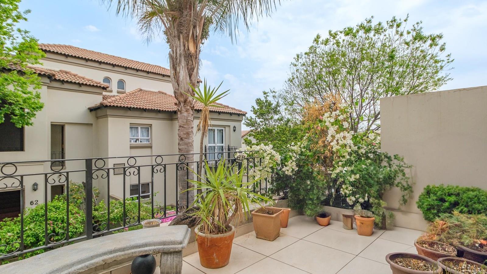 2 Bedroom Apartment in Lonehill