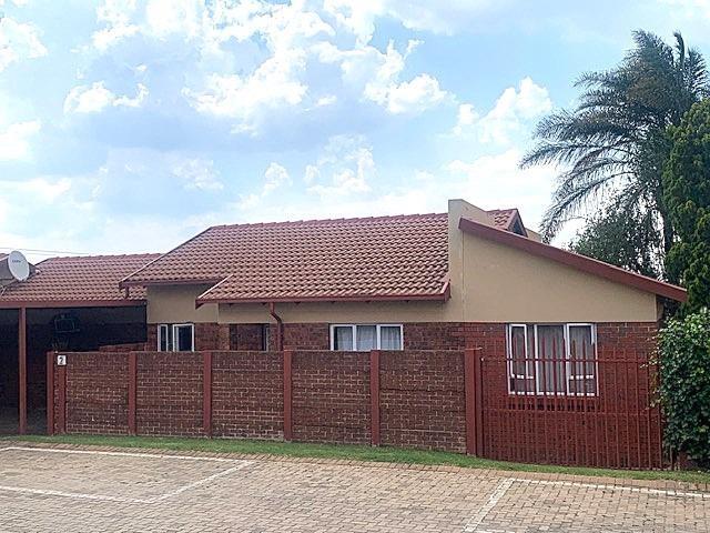 4 Bedroom Townhouse in Radiokop
