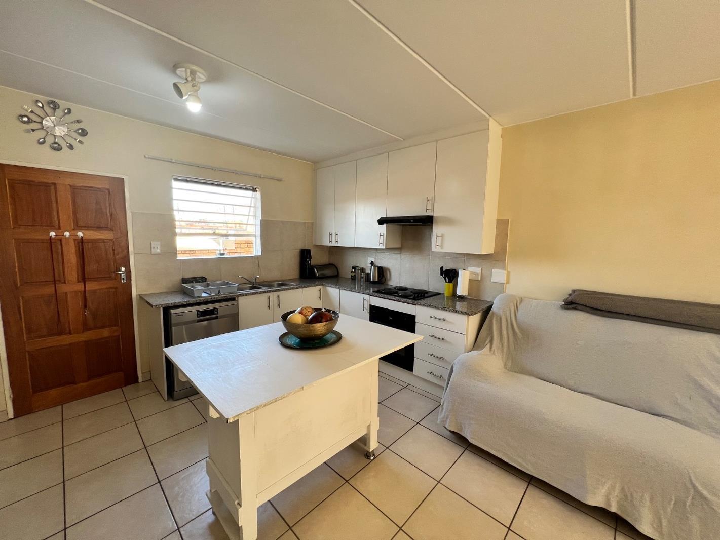 3 Bedroom Townhouse in Wilgeheuwel