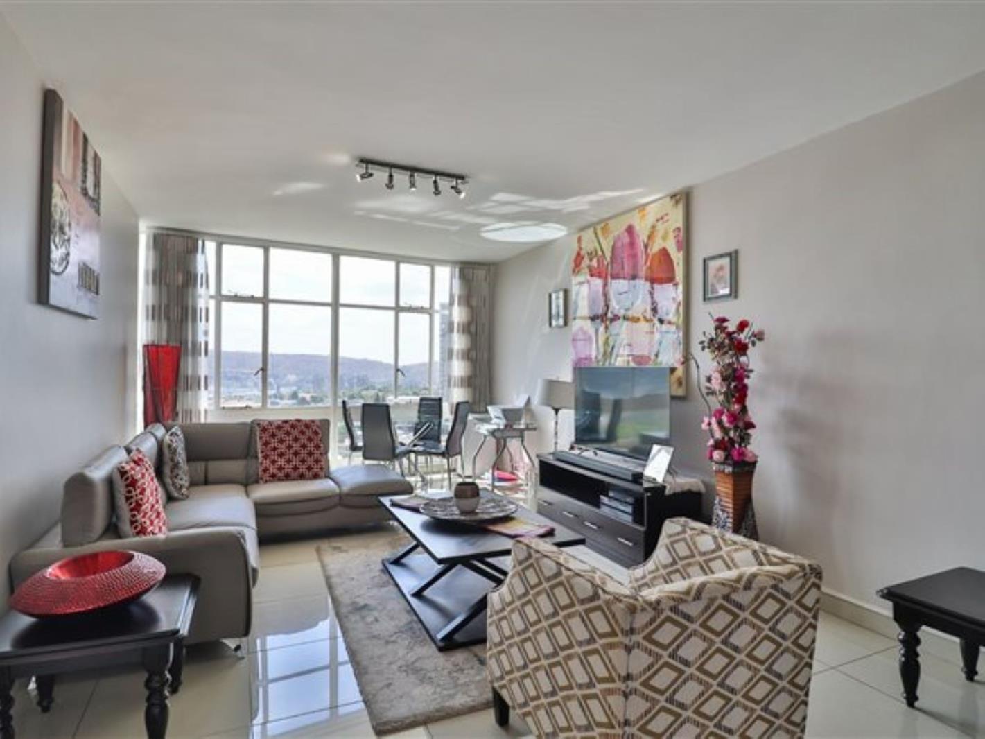 2 Bedroom Apartment in Bedford Gardens