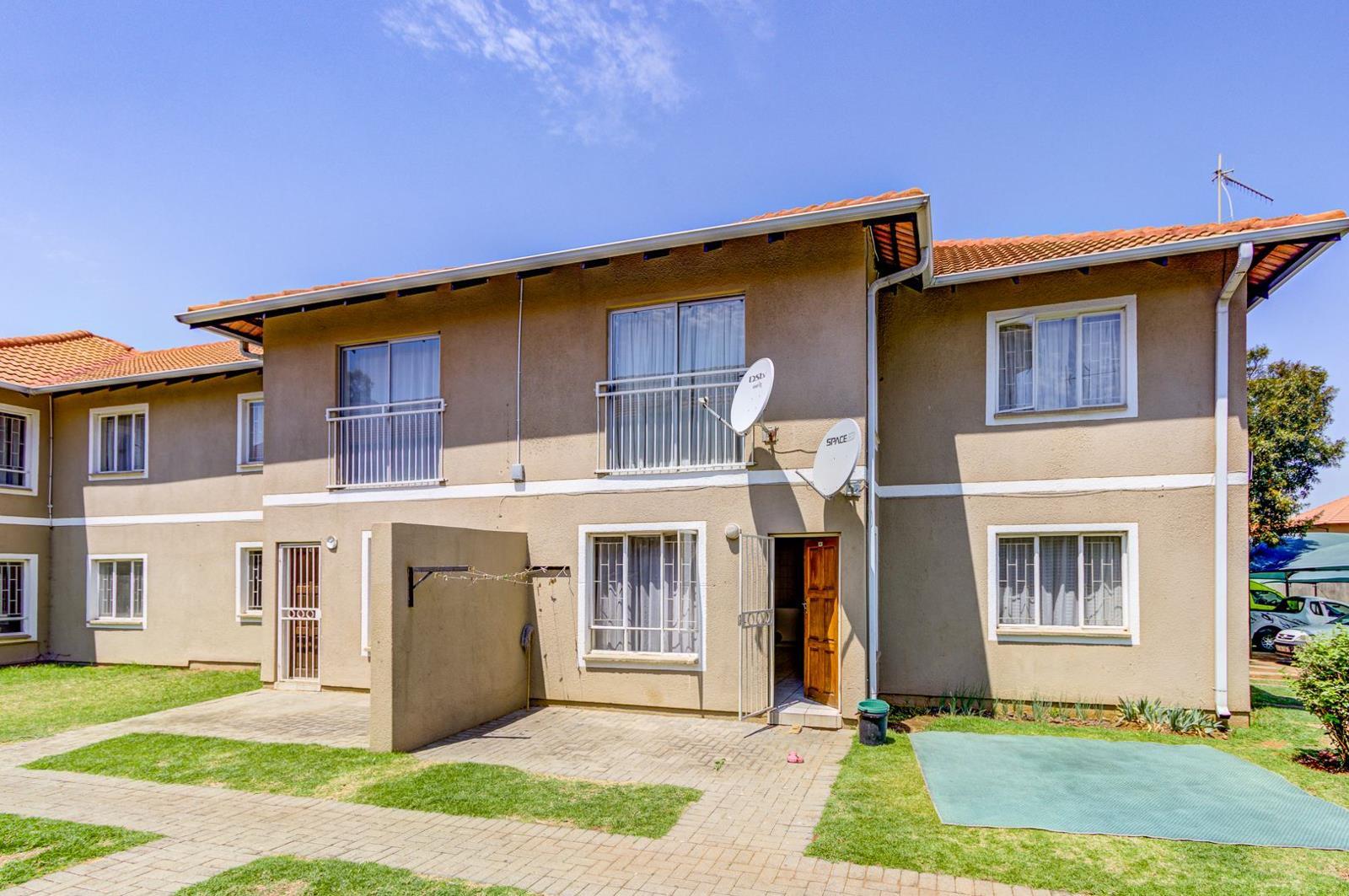 2 Bedroom Apartment in Comet