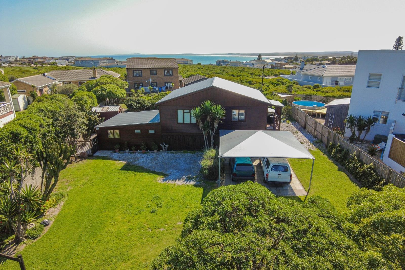 2 Bedroom House in Yzerfontein