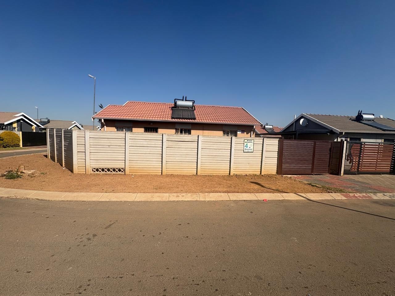 3 Bedroom House in Sky City