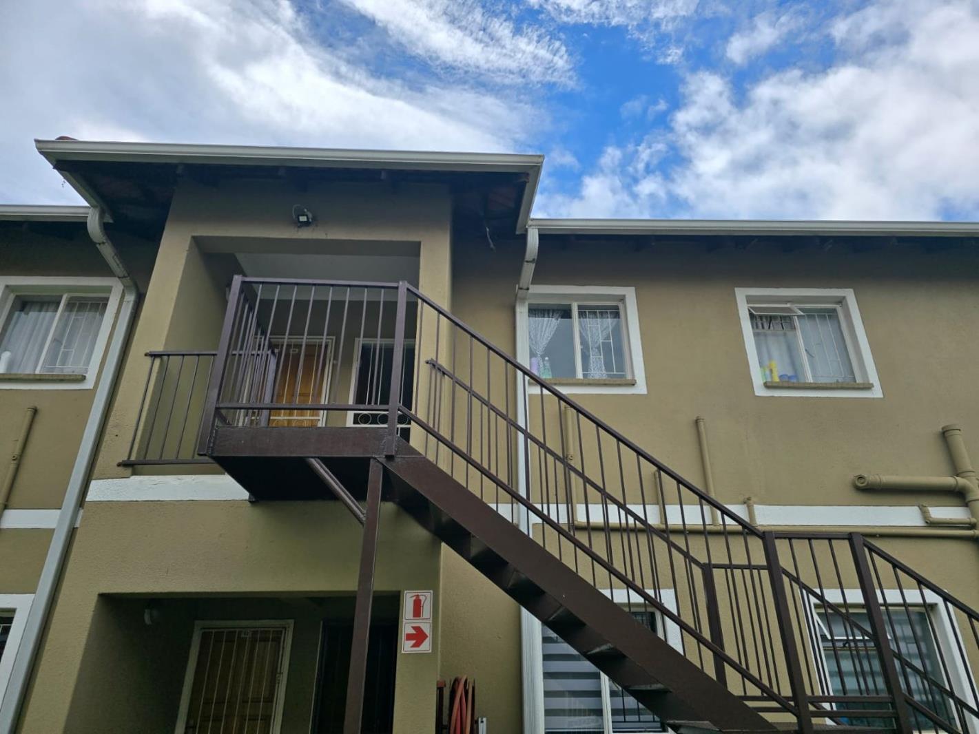 2 Bedroom Apartment in Comet