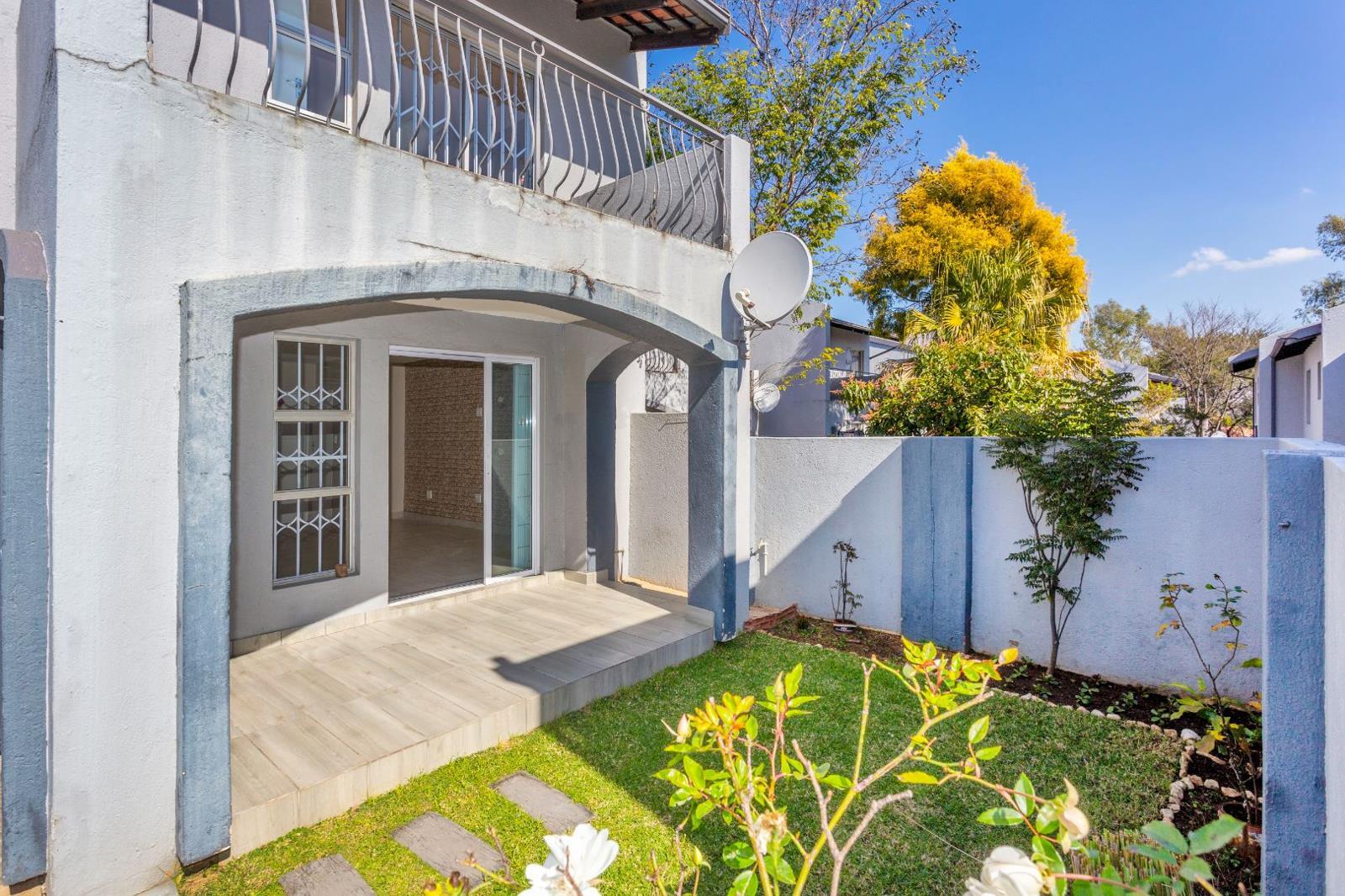 2 Bedroom Apartment in Douglasdale