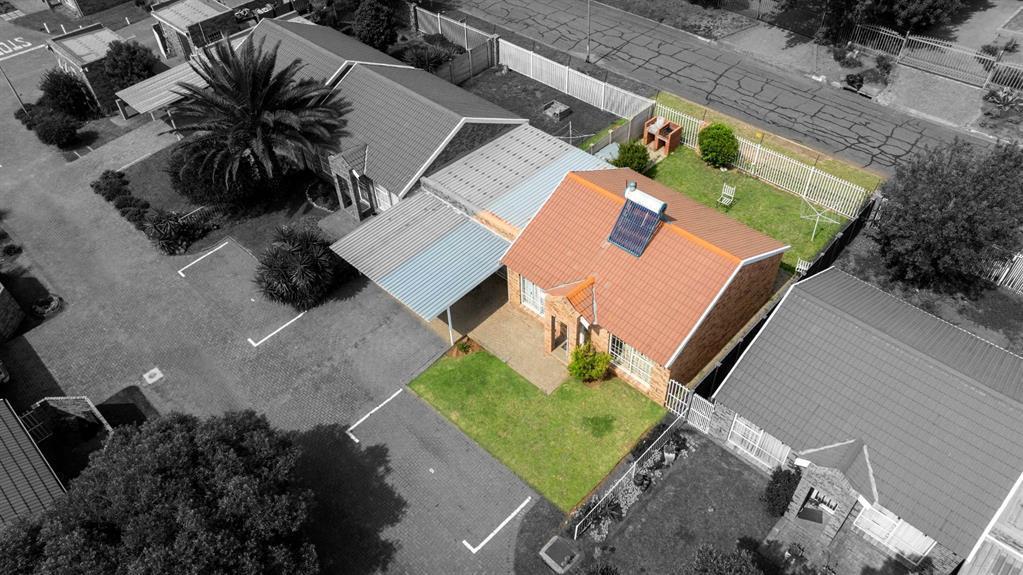 3 Bedroom Townhouse in Universitas