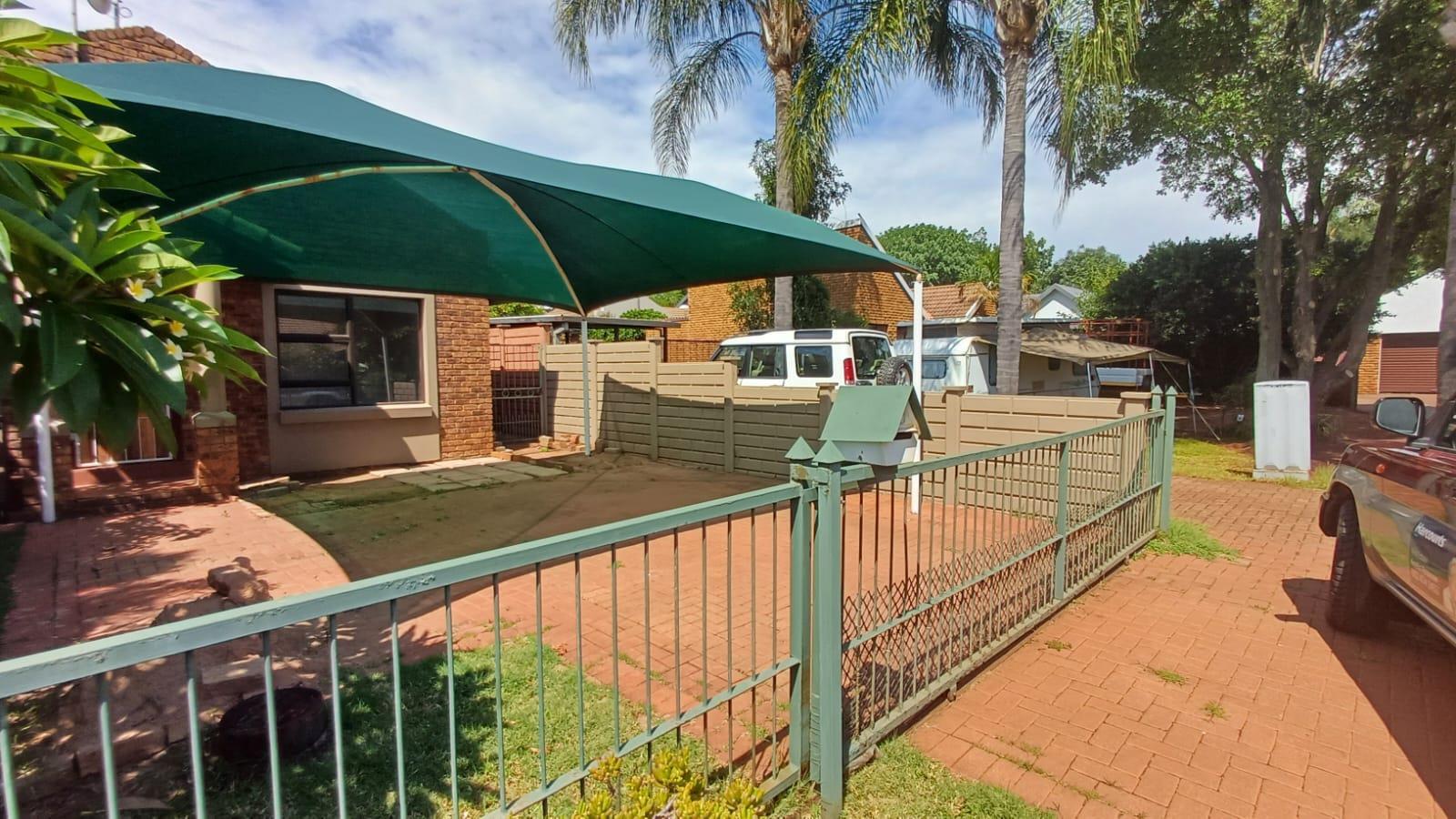 2 Bedroom House in Theresapark