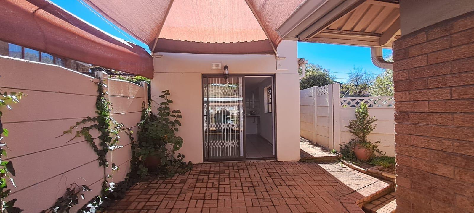 1 Bedroom Garden Cottage in Linmeyer