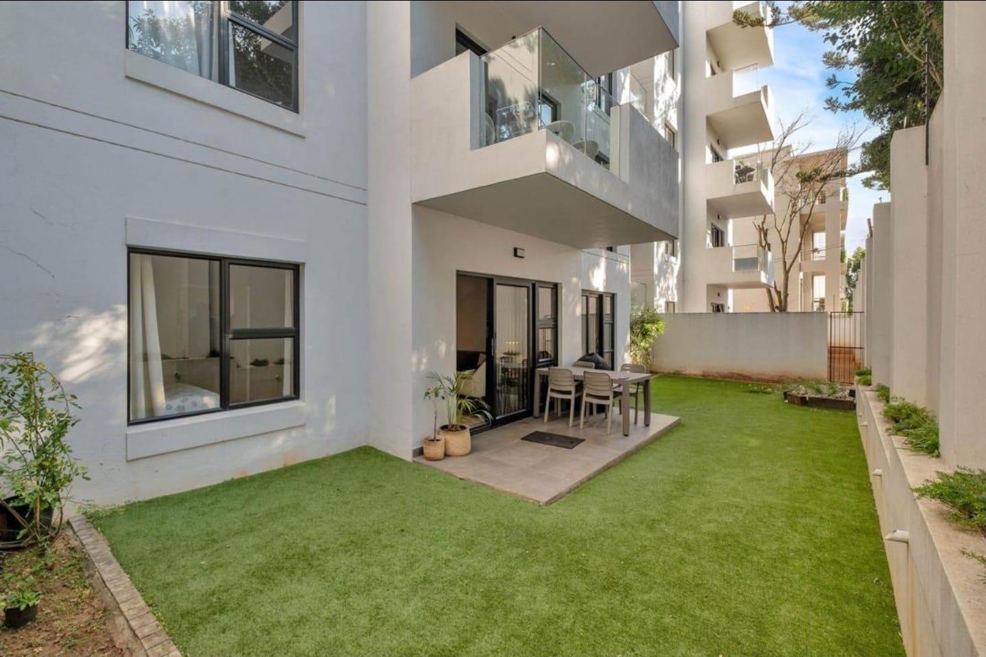 2 Bedroom House in Rosebank