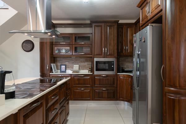 5 Bedroom House in Westbrook