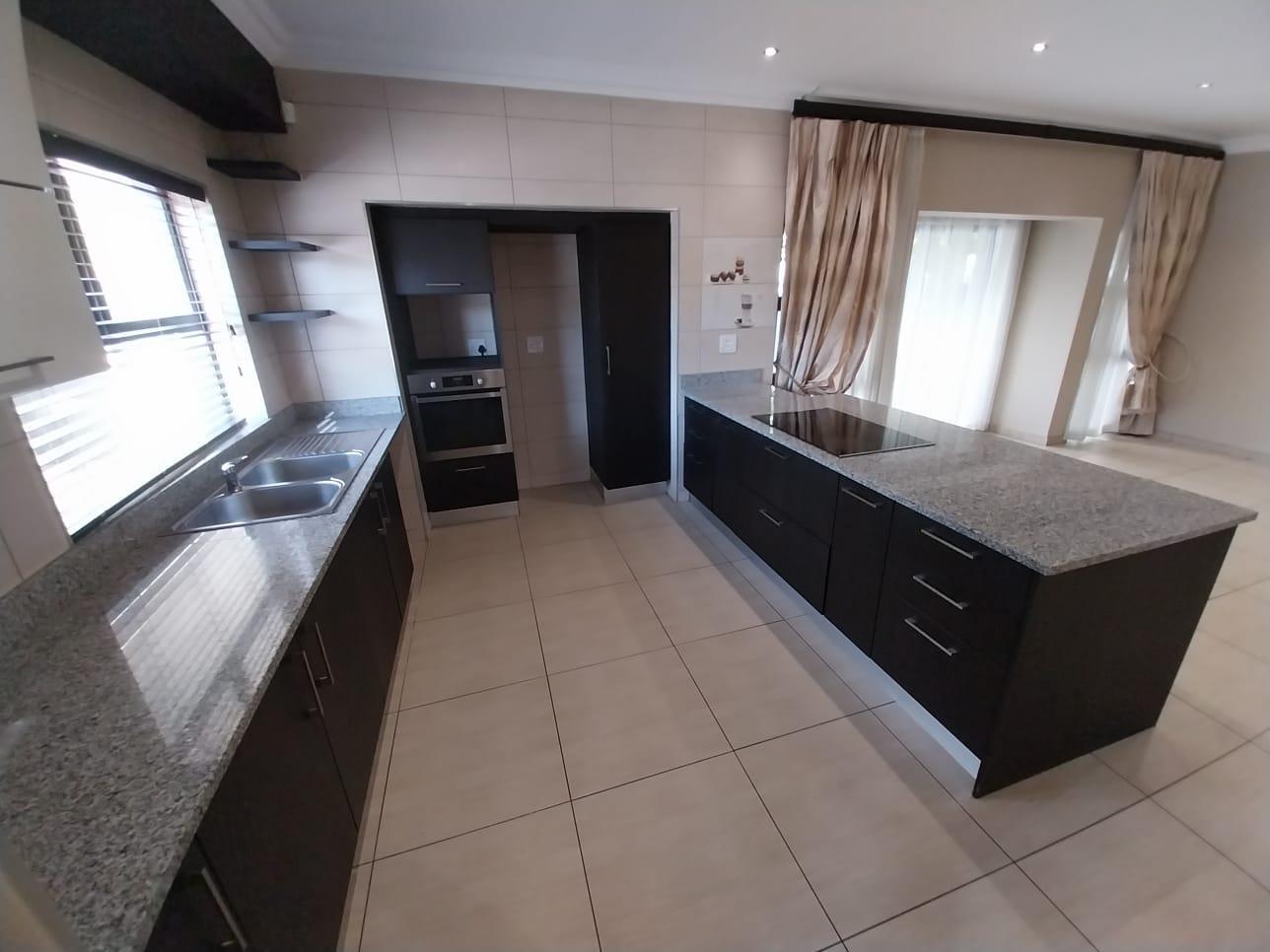 2 Bedroom House in Glenanda