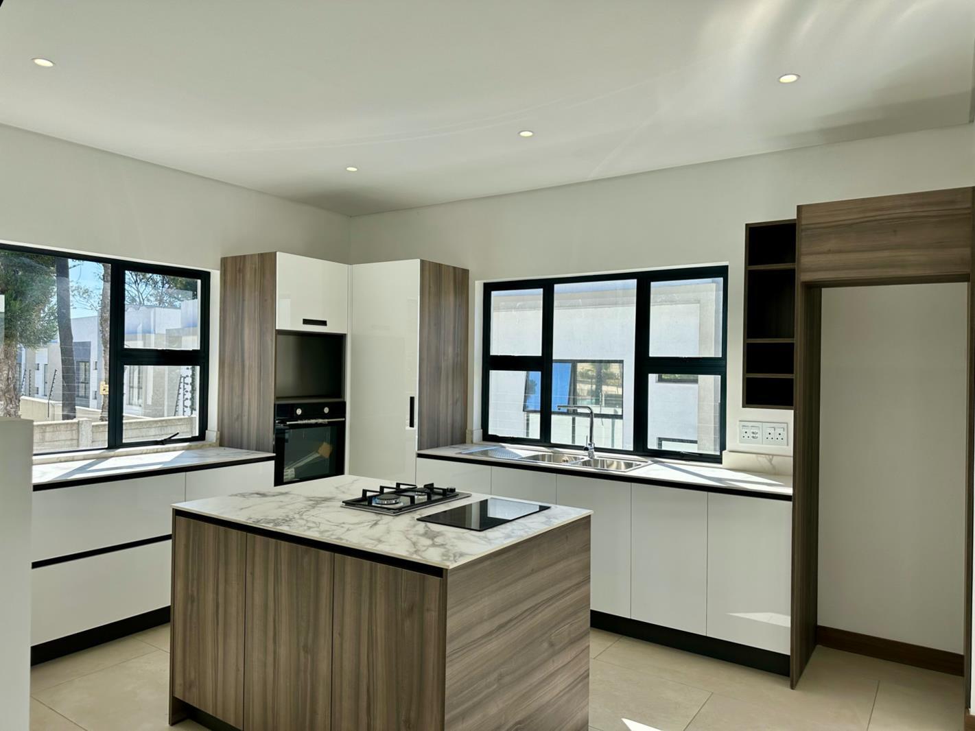 3 Bedroom Townhouse in Sandown