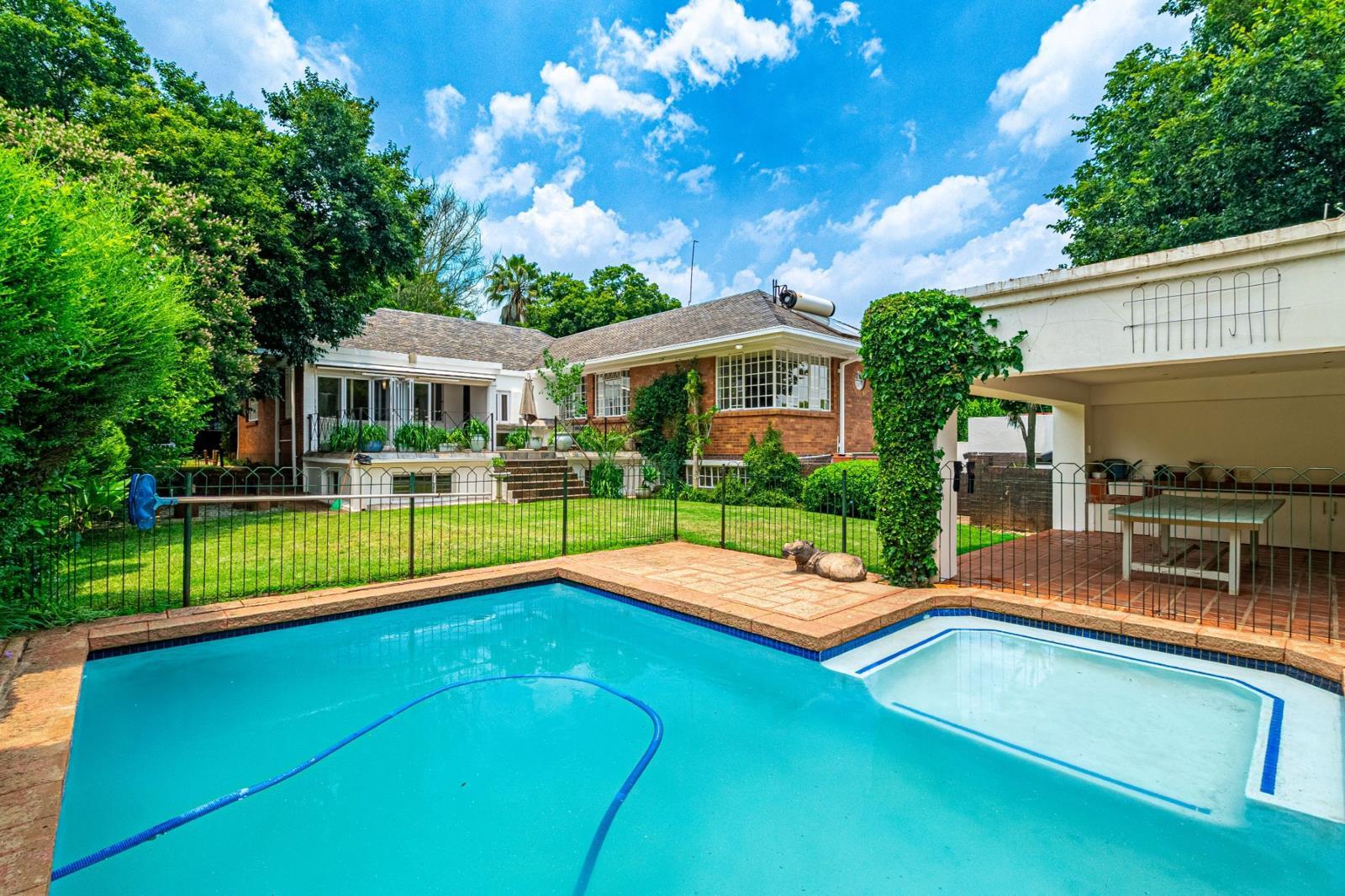 5 Bedroom House in Parkview