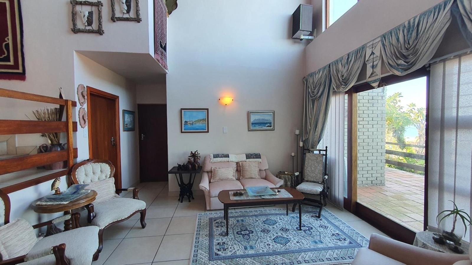 6 Bedroom House in Dana Bay