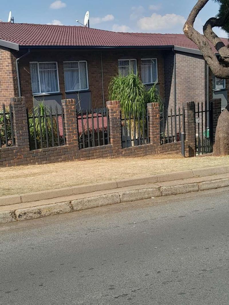 2 Bedroom Townhouse in Southcrest
