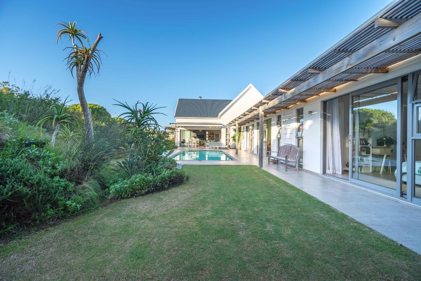 4 Bedroom House in St Francis Links Golf Estate