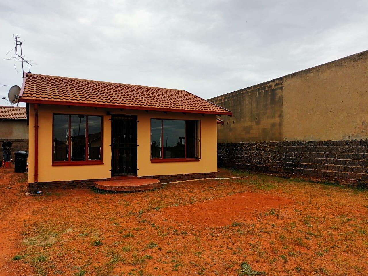 2 Bedroom House in Kagiso